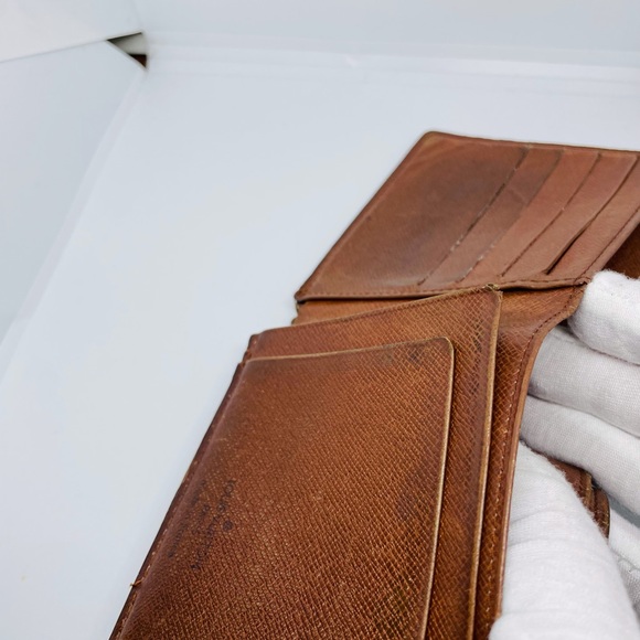 Louis Vuitton Bi fold wallet - Picture 7 of 8